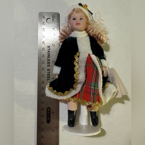 Belinda Agnes Vintage Trio Of Porcelain Faced Holiday Dolls w Stands 7” - Picture 5 of 5